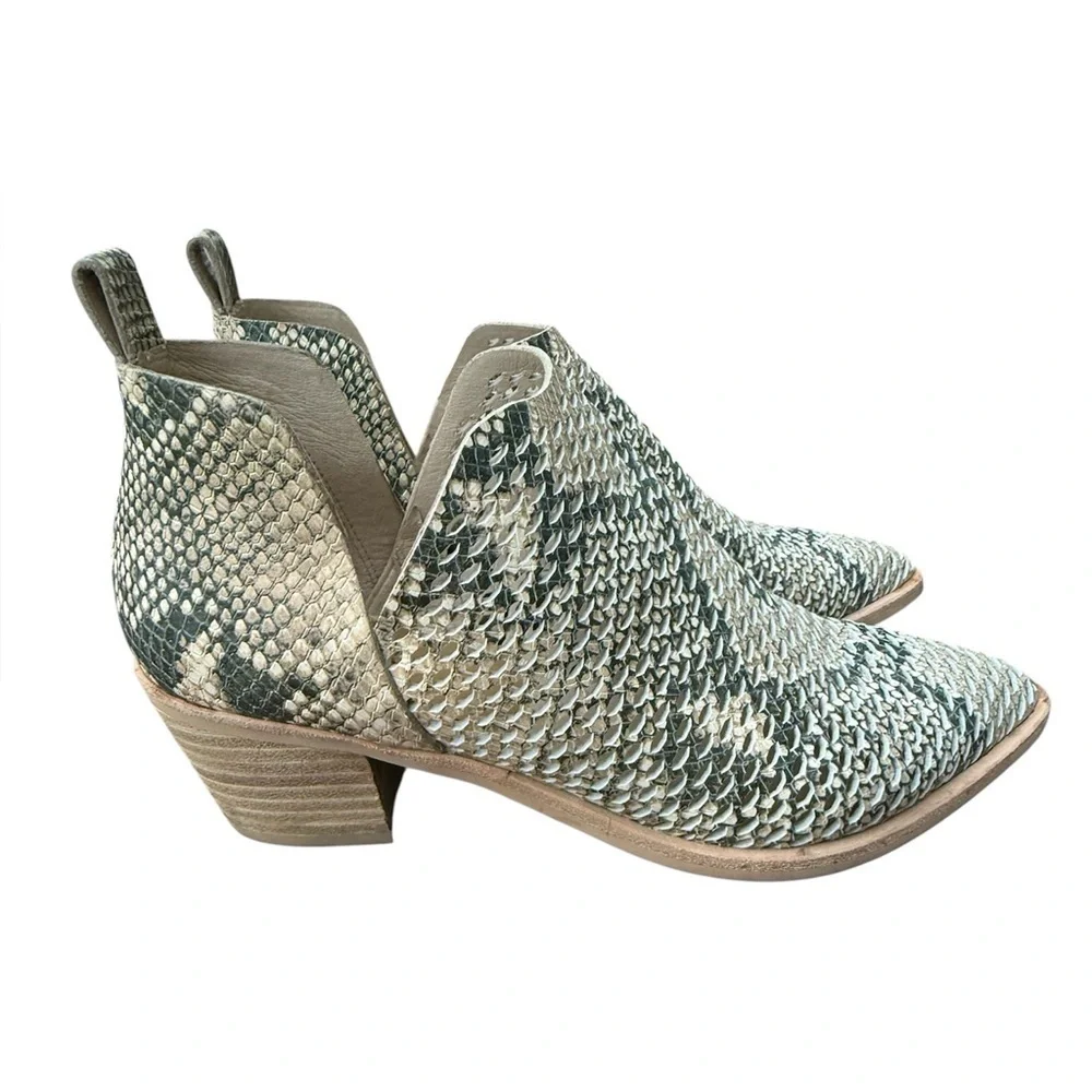 Dolce Vita Snakeskin Sher Perforated leather open side v cut Booties size 8
